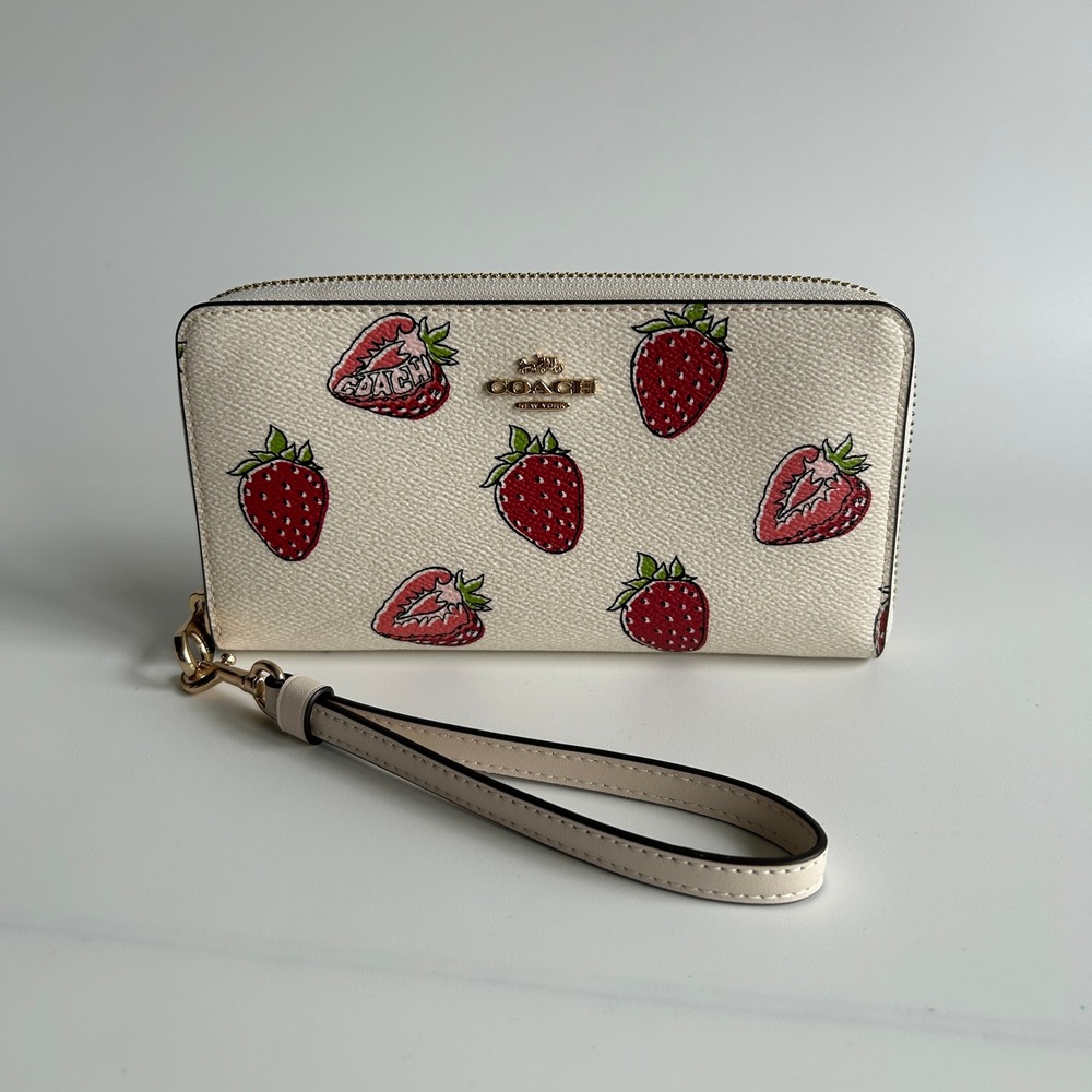 Coach Strawberry Print Chalk Multi Coated Canvas Zip Around Wallet CA090